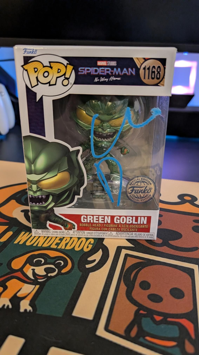 Funko Pop Marvel Spider-Man No Way Home Green Goblin 1168 Signed By Willem Dafoe with ACOA