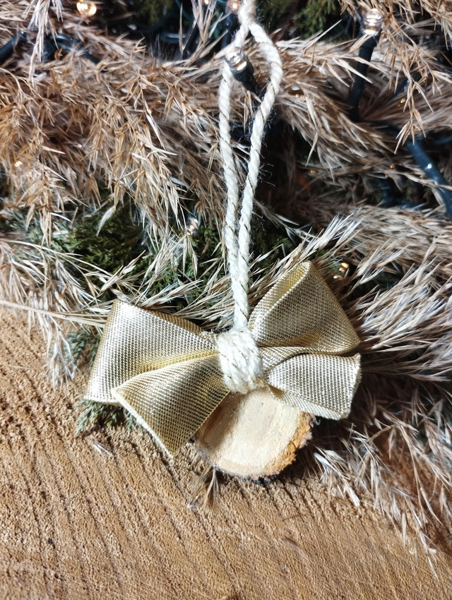 Mini suspension en bois - Nœud doré