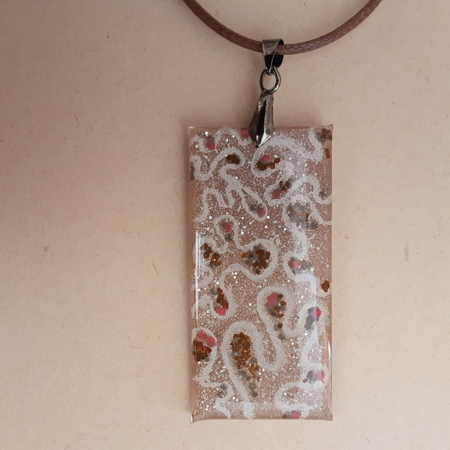 pendentif grand rectangle collection élégance fond vieux rose nacré pailleté et décor blanc et pointillé noir et rouge