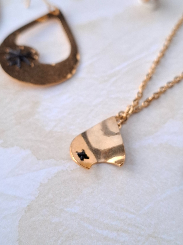 Pendentif Criss‑Cross – version Black