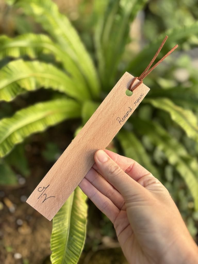 " Renard roux " - marque-page en bois