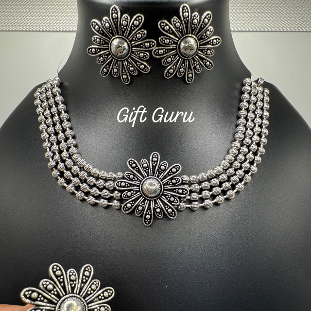 Oxidised necklace with ear rings and finger ring