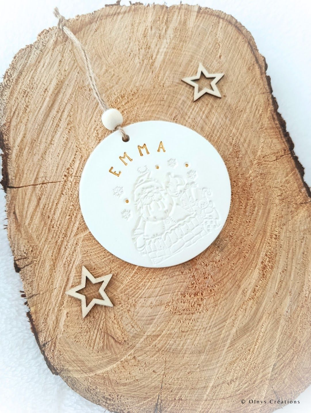 Boule de Noël ~ Ornement Père Noël avec prénom (personnalisable)