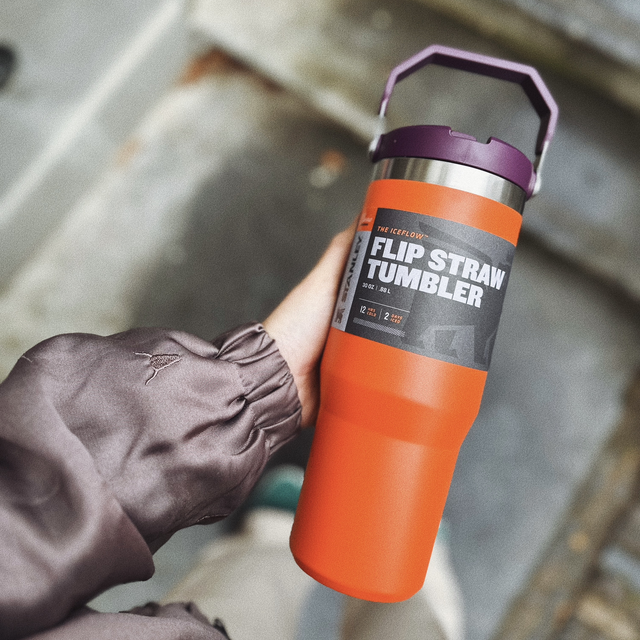 Stanley IceFlow™ Flip Straw Tumbler 0.89L Tigerlilly Plum