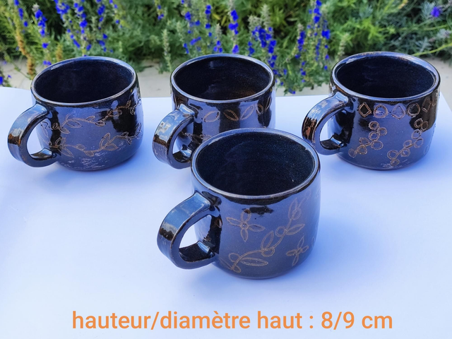 Grande tasse gravures sous émail 