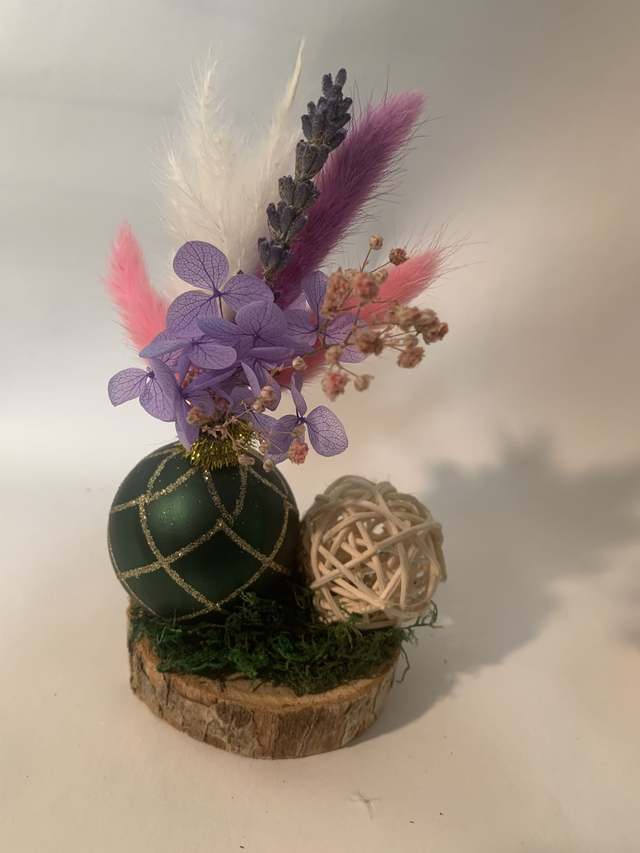 Boule de Noël fleurie