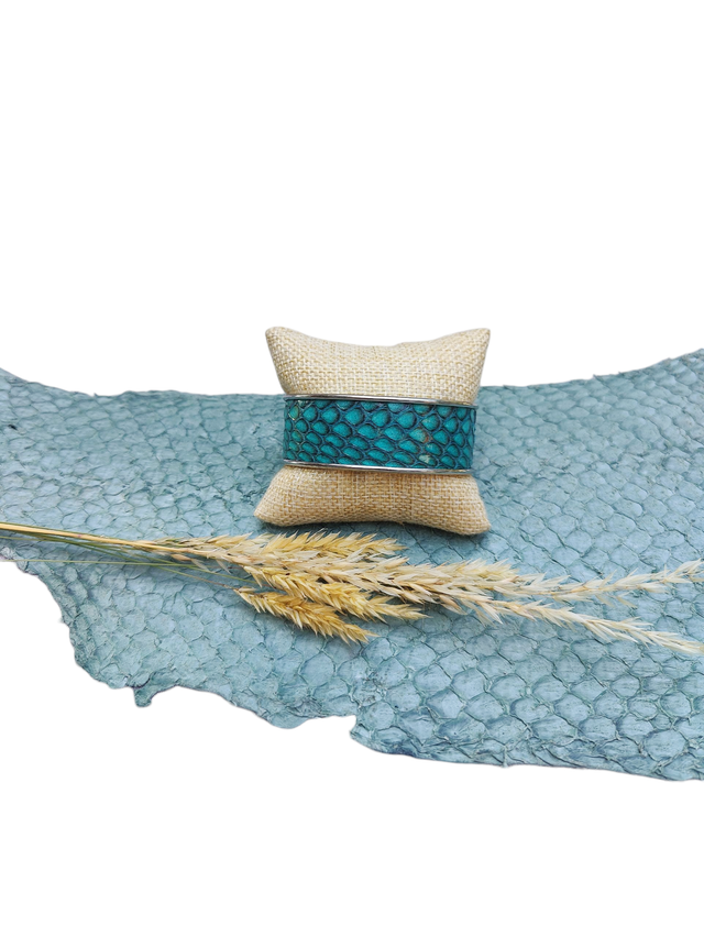 Bracelet manchette en cuir de serpent d'eau – Bijou fait main en France