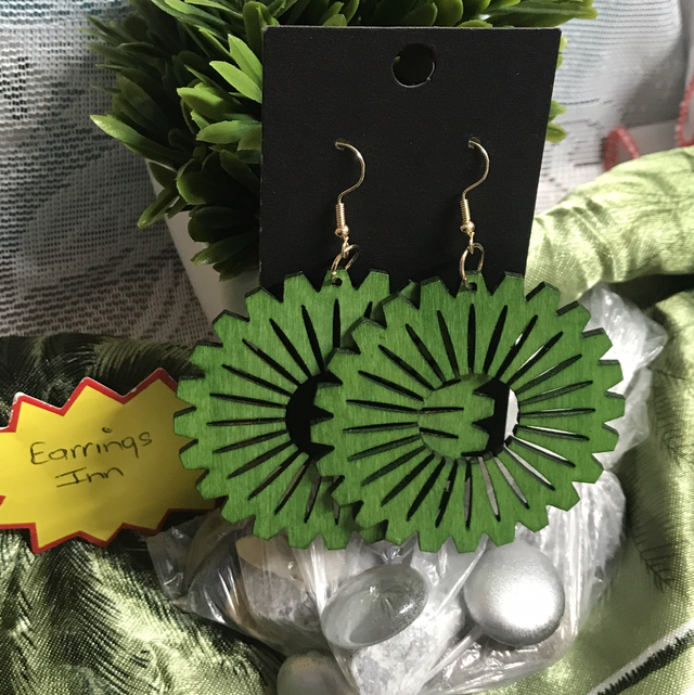Green Wood Dangling Earrings-SWDE51