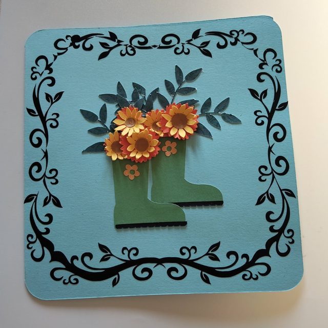 Carte artisanale printemps 3D -Bottes de jardin et Tournesols