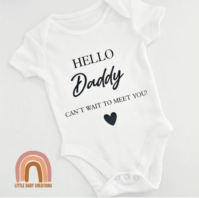 Baby announcement vest