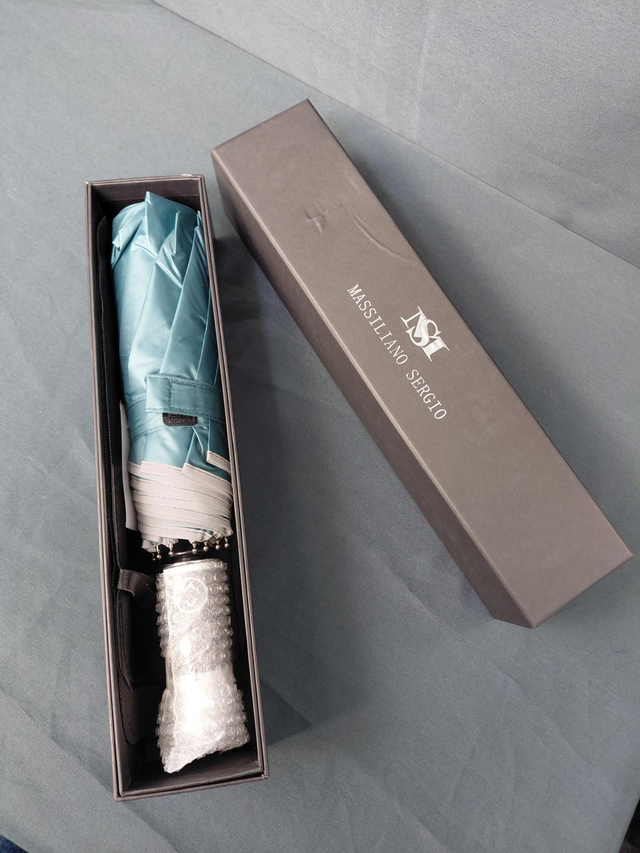 Parapluie couleur turquoise 