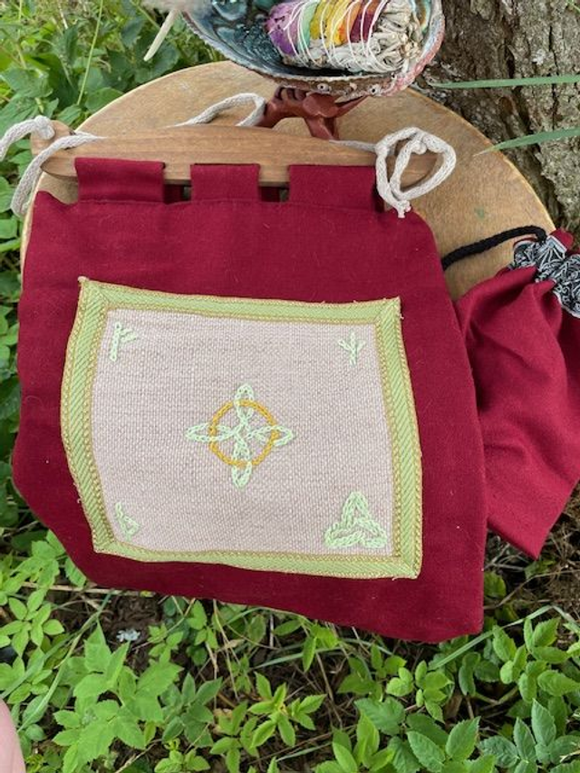 Sac d'inspiration viking en laine et pochette assortie