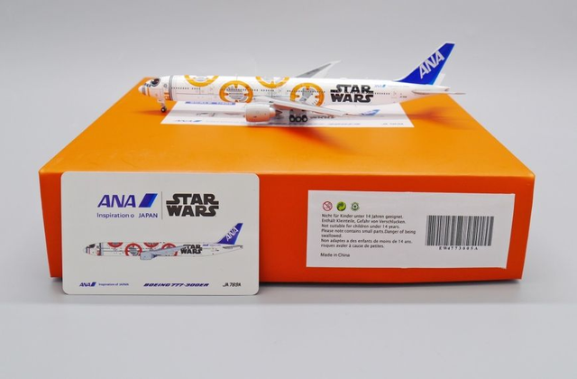 Boeing 777-300ER ANA "Star Wars" JA789A