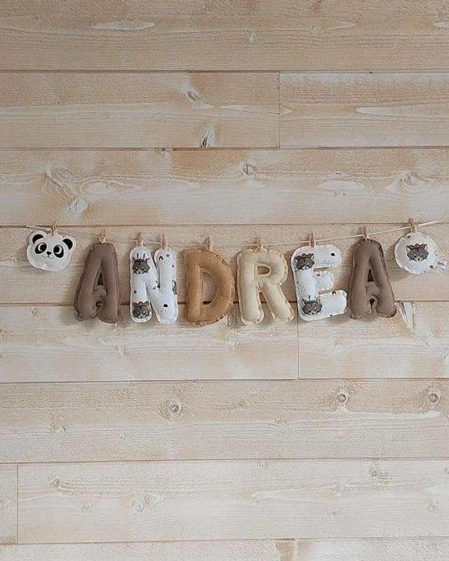 Guirlande prénom modèle ANDREA