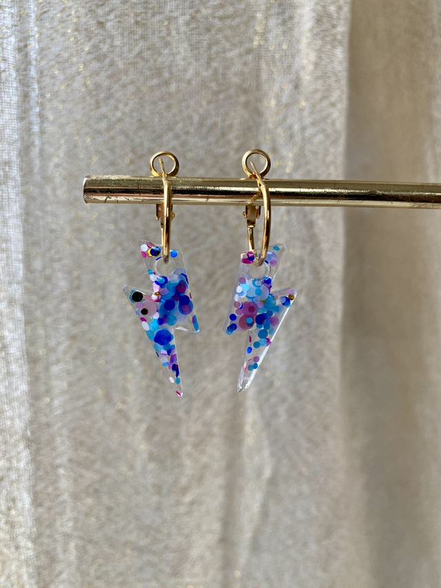 Créoles éclair - confettis bleus