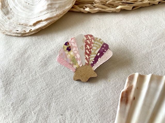 Broche coquillage tons rose et mauve