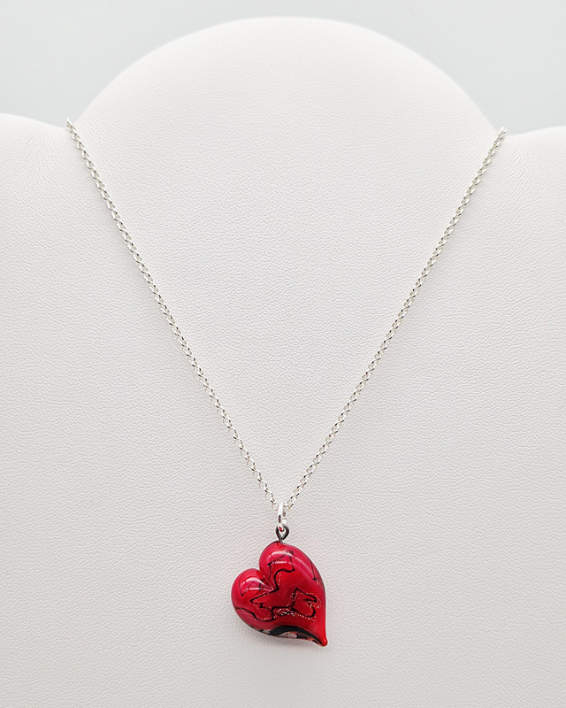 Pendentif Cœur rouge avec fil noir et aventurine dorée 4