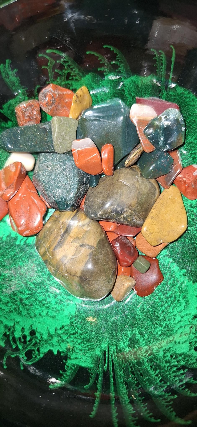 "Surprise me" jasper tumble necklace