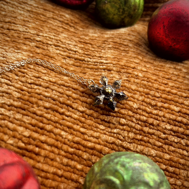 Snowflake Necklace Dainty - Black and Gold