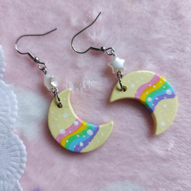 Boucles d'oreilles Lune jaune 🌈