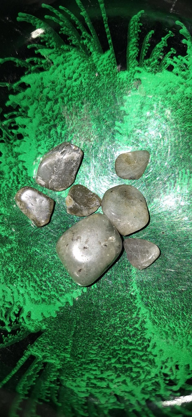 "Surprise me" labradorite tumble necklace