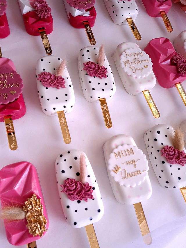 Mother's day cakesicles treats