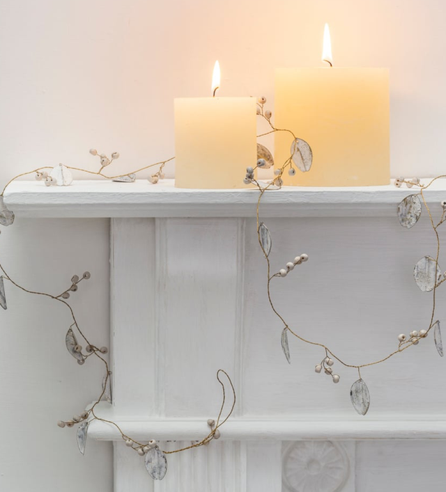 White Leaves &amp; Berries Garland