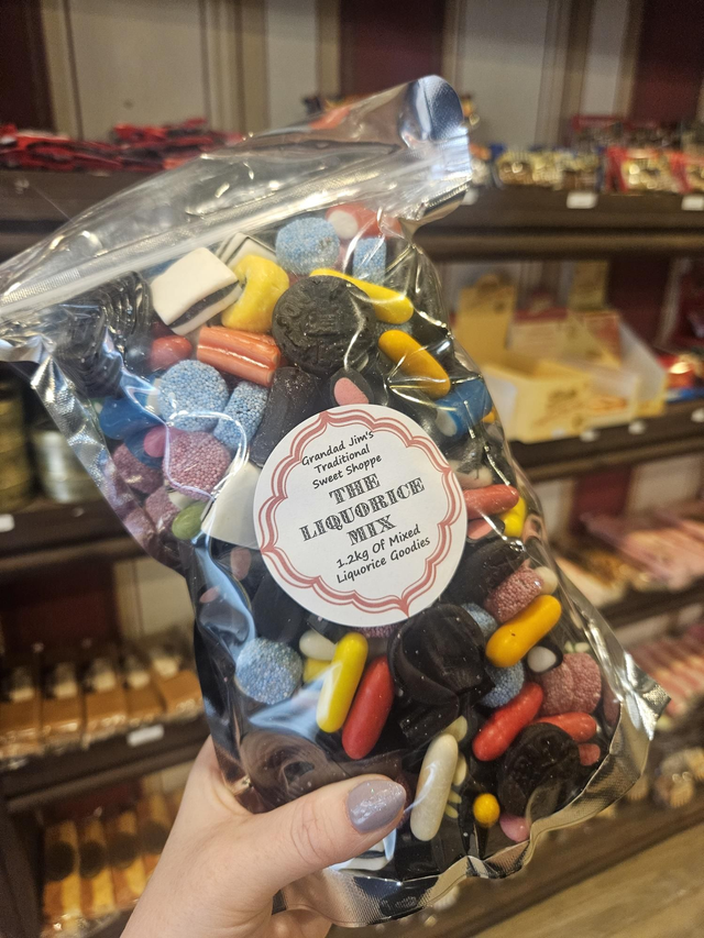 1.2kg Liquorice Mix 