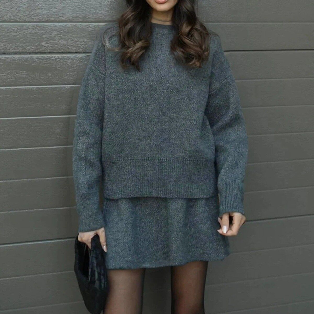Ensemble pull et jupe maille