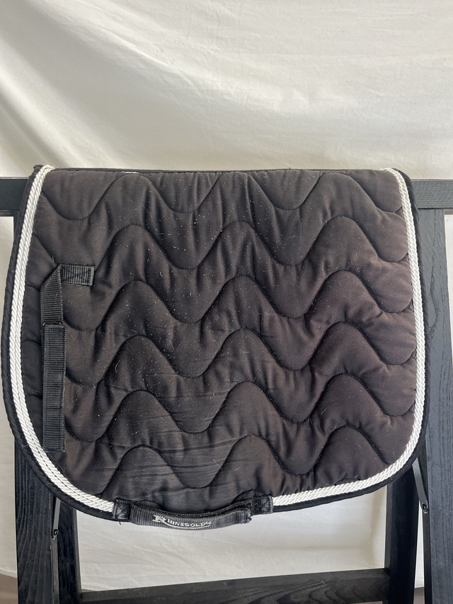 Tapis noir Rhinegold Taille poney