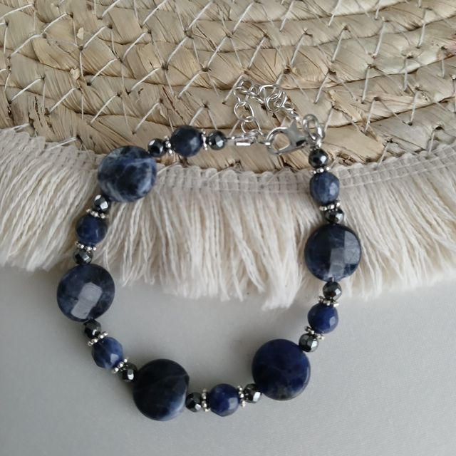 Dames armband Sodaliet en Hematiet (1.003)
