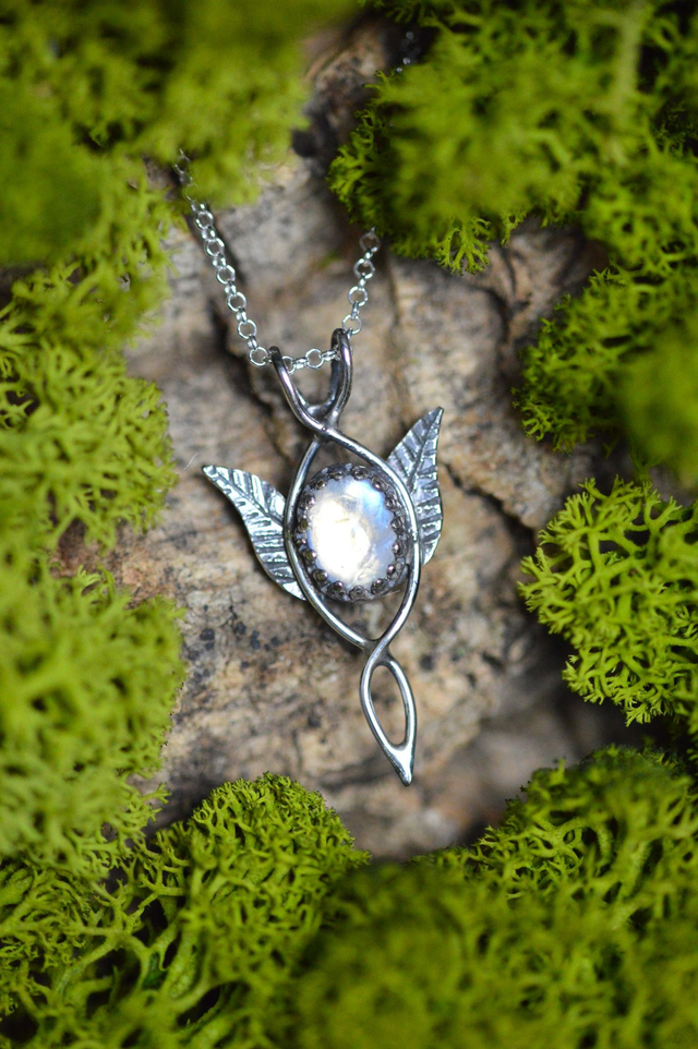 Pendentif Elfique - "Lueur" Pierre de Lune