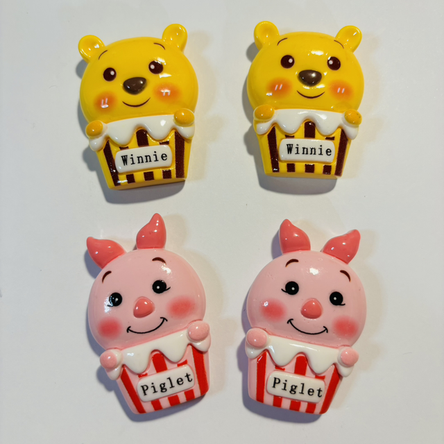 Large Winnie Pooh/Piglet flatback charm