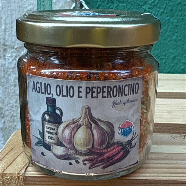 Condimento aglio olio e peperoncino 
