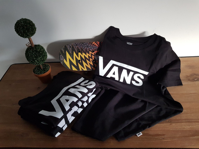 T-shirt femme Vans Flying V Crew Tee noir