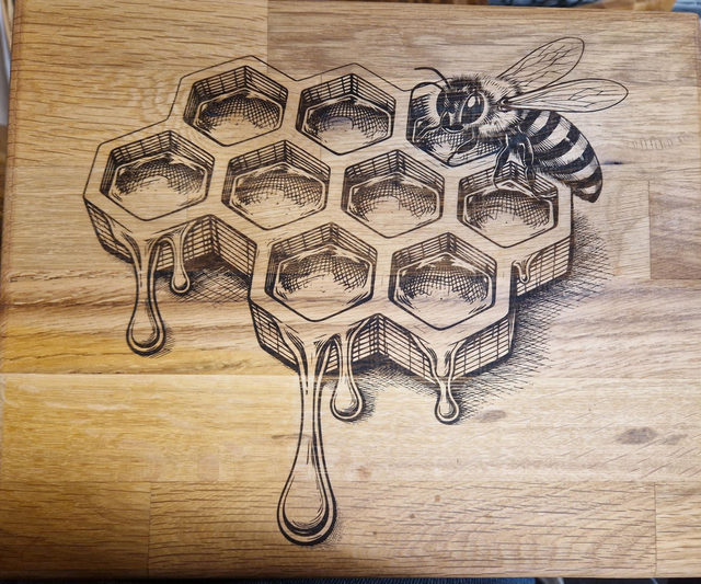 Cheeseboard - small - solid oak, laser engraved with various designs