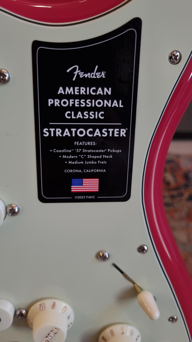 FENDER American Professional Classic Stratocaster RW Faded Dakota Red
