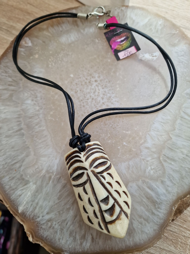 Collier Africain Maori Cuir Noir