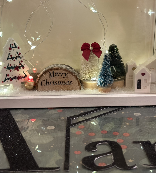 WHITE CHRISTMAS SHADOW BOX