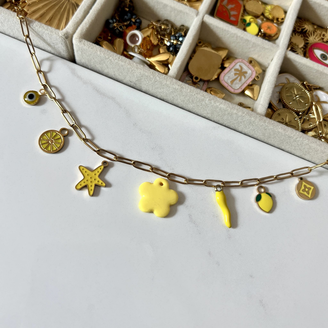 Collier thème jaune