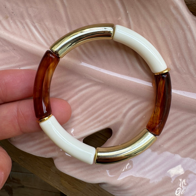 Bracelet jonc en perles tubes incurvées acrylique 32X8 cm  