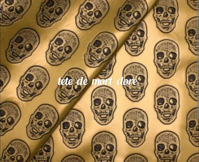 SIMILI TETE DE MORT DORE