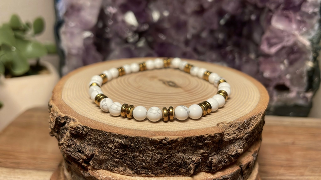 Bracelet HOWLITE 4mm (Avec Hématites)