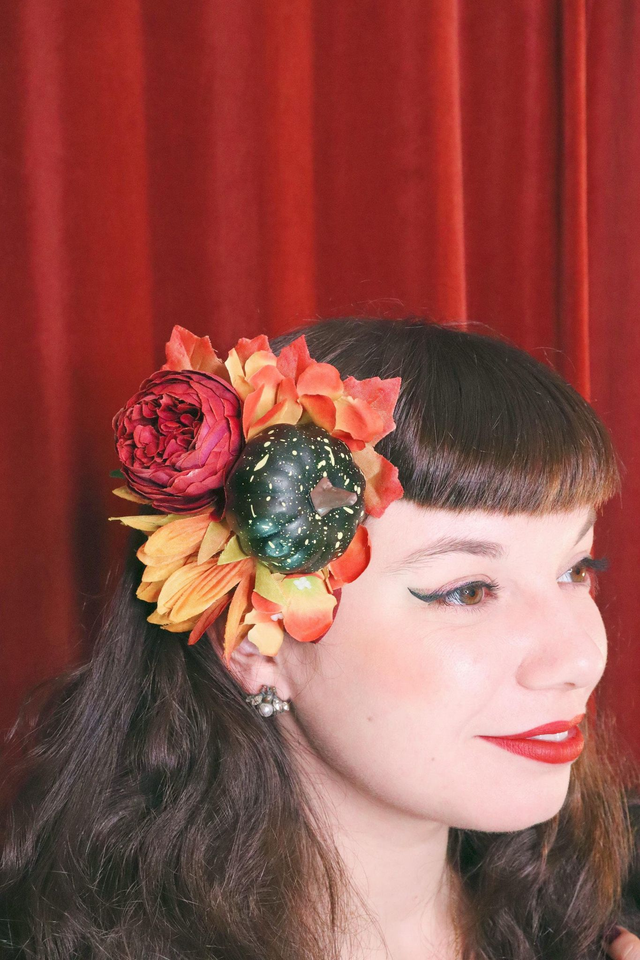 Hair flowers • L • Kabocha on leaves