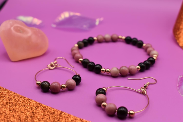 Ensemble Bracelet boucles d&#039;oreilles en rhodonite et obsidienne noire