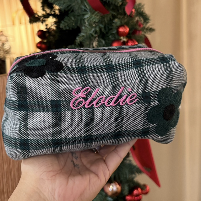 Ricama un NOME (il prezzo si riferisce SOLO ad UN NOME ricamato)