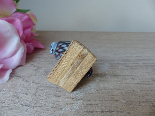 Ancienne petite chouette figurine en bois sculptée sur socle peint main Vintage, Cadeau chouette porte-bonheur décoration bureau campagne