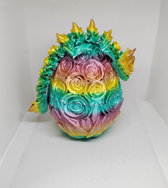 Œuf de dragon roses 