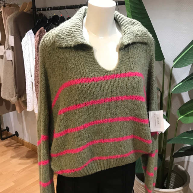 Pull laine col v 