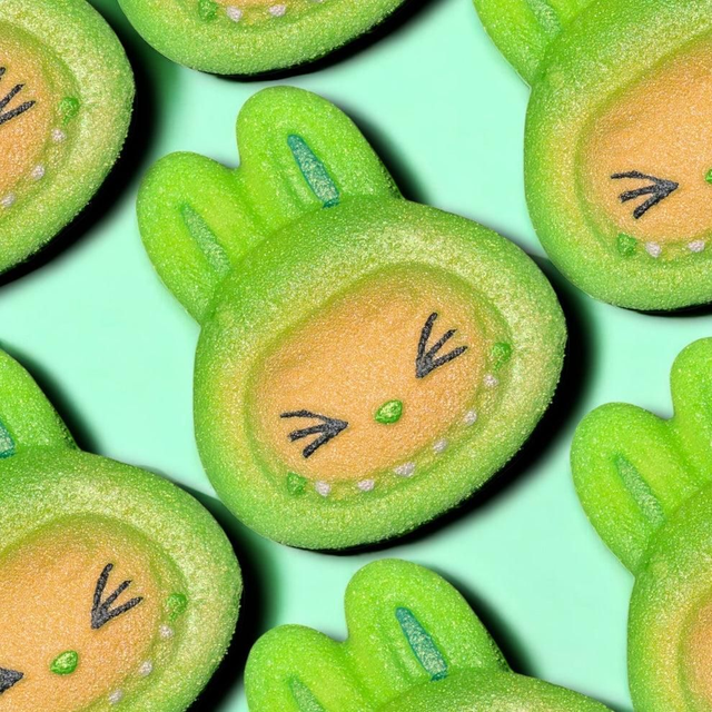 Green Eyes Closed Lab Bath Bomb 